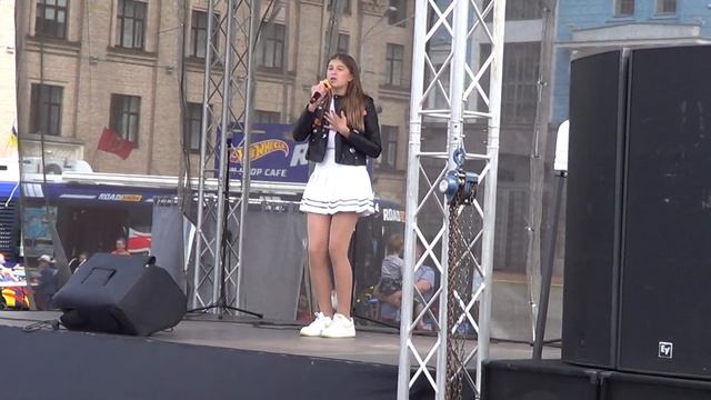 Колесо обозрения на Контрактовой площади смотреть онлайн