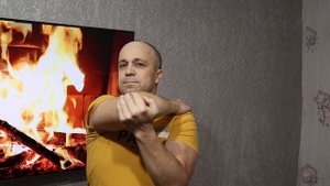 Шум в ушах проходит, холка исчезает, головные боли прекращаются. Лучший комплекс упражнений