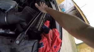 Замена воздушного фильтра БМВ Ф10 520i n20b20