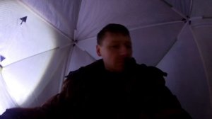 Зимняя рыбалка в палатке ночью.Ловля леща на безмотылку.