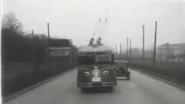 Первые троллейбусы. Москва. 1933 год