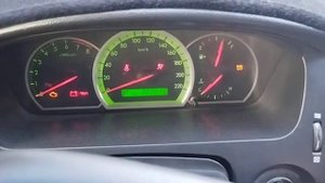Epica 2.5 трещит приборами и не заводится