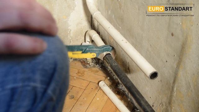 ЗАМЕНА РАДИАТОРА ОТОПЛЕНИЯ С ЗАМОРОЗКОЙ ТРУБ.