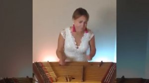 Бесподобная игра на цимбалах , я заслушалась ??