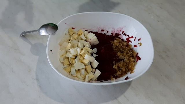 ОЧЕНЬ ВКУСНЫЙ САЛАТ ИЗ СВЕКЛЫ С ЖАРЕНЫМИ СОЛЁНЫМИ ОГУРЦАМИ смотреть онлайн