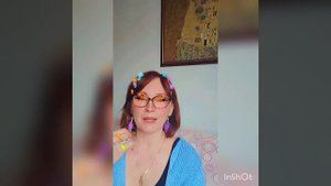 Подарки разные бывают. 💋🤷♀️😁#юмор, #ролик, #видео, #смешное, #репризы, #шутки, #сатира, #комедий