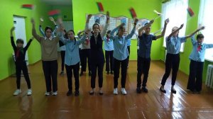 Флешмоб ко Дню народного единства ГУО"Кривская СШ"