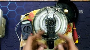 НЕУДАЧНЫЙ РЕМОНТ ЧАЙНИКА, СГОРЕЛ НАГРЕВАТЕЛЬНЫЙ ЭЛЕМЕНТ, РЕМОНТУ ЗАМЕНЕ НЕ ПОДЛЕЖИТ, В УТИЛЬ В МУСО