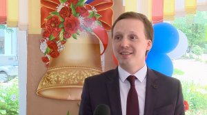 Смоленским школьникам начали выдавать аттестаты.