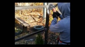 Монтаж Забора из профнастила и штакетника своими руками.