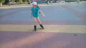 Тренировки на роликах коньках. Учимся новым трюкам.