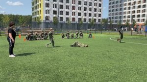 Школьники показали приёмы рукопашного боя.