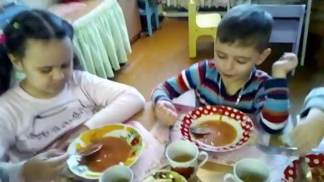 Завтрак, обед, ужин в детском саду