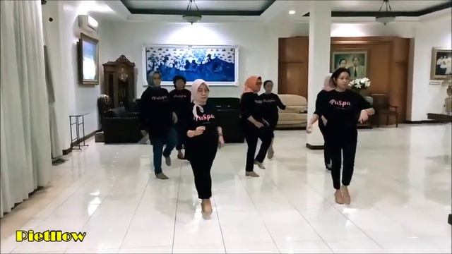 Romantica Bachata by. Duma Kristina S & Tutuk Kusdaryanti смотреть онлайн