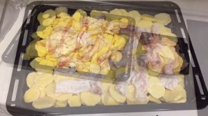 Филе минтая с картошкой, в духовке.