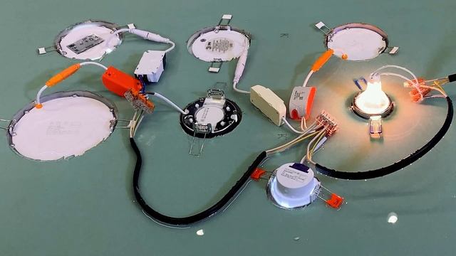 Потоп! Тестируем светильники водой | Cветильник в воде смотреть онлайн