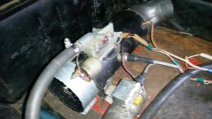 Печка от Запорожца на газе 5 kv в кабине автомобиля.Печки есть.