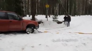 Вытягиваем заднеприводный Форд Эксплорер 2