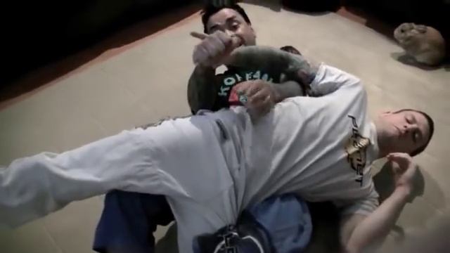 Eddie Bravo Twister Breakdown - The Korean Zombie VS Leonard Garcia