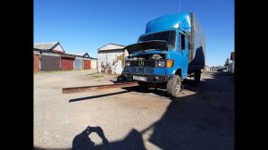 Мерседес т1 ( 310D) Ремонт рамы - правка .