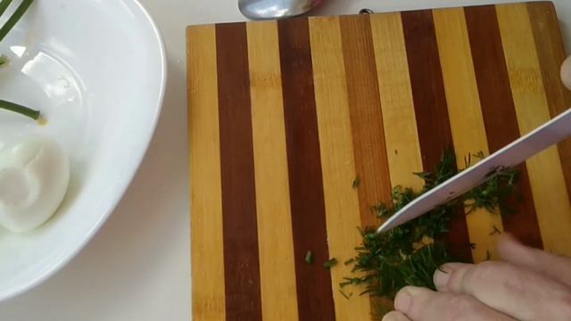 Деревенский салат с картофелем. Просто, вкусно, сытно.
