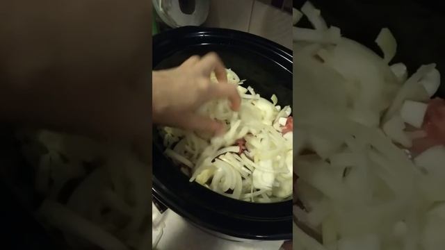 Приготовила томлёное мясо кролика как в русской печке. Обзор медленноварки Kitfort  KT-208.