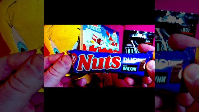 Looney Tunes Tweety Bird Candy's ASMR satisfying video M&Ms Oreo Skittles Twix Mars #shorts  (2)