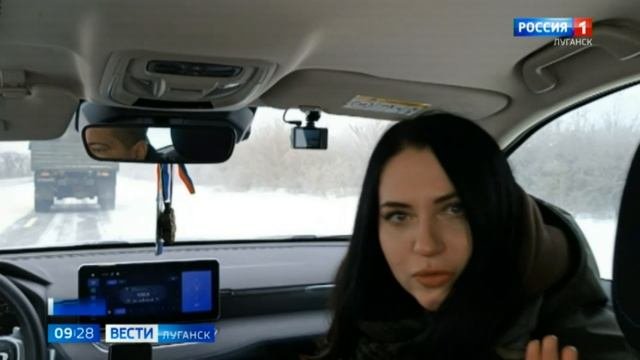 Новогоднюю елку передали онкобольным детям в больницу