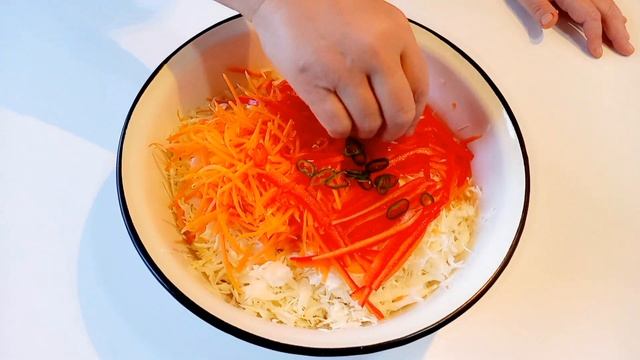 Маринованная капуста с болгарским перцем смотреть онлайн