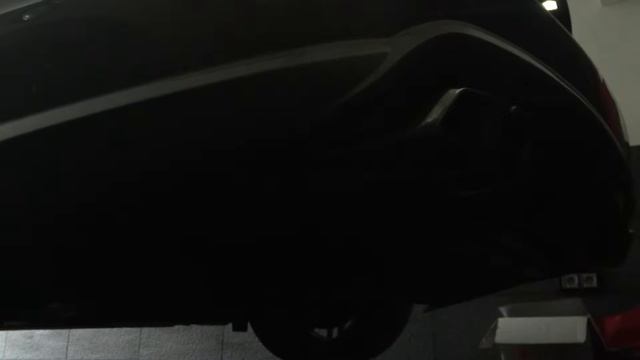 MB CLS 63 AMG 4Matic Cold Engine Startup смотреть онлайн