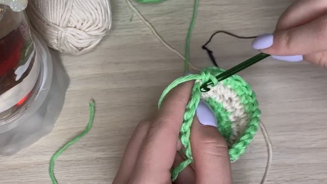 ЕЛОЧНАЯ ИГРУШКА КРЮЧКОМ?