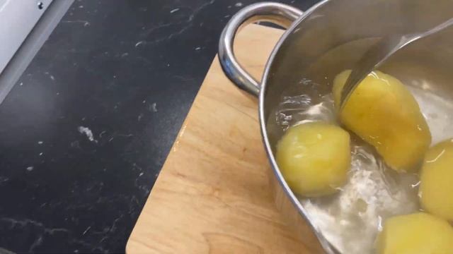 Суп-пюре из шампиньонов с плавленым сыром (диетический, постный, низкокалорийный) смотреть онлайн