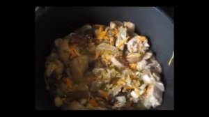 Тушёная капуста с мясом и белыми грибами