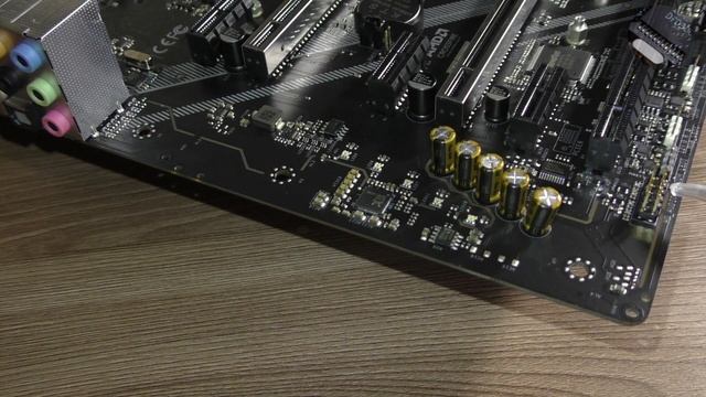 Обзор Материнской платы ASRock Z390 Extreme 4. Золотая Середина?