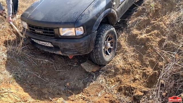 Покатушка в карьере,Сломали Уаз,Great Wall Safe заглох....Шнива и Опель Фронтера выжили))) смотреть онлайн