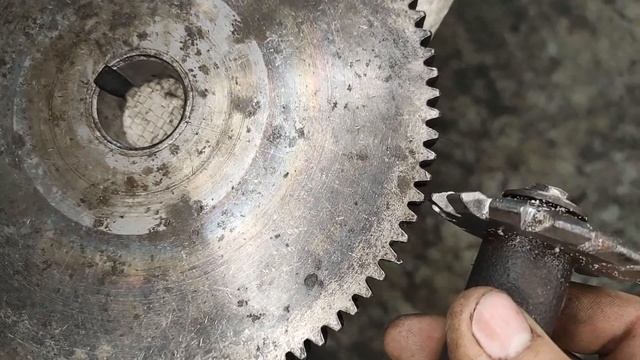 Быстрый способ НАРЕЗАТЬ ШЕСТЕРНЮ | из Пластика в гитару СТАНКА ЛТ10