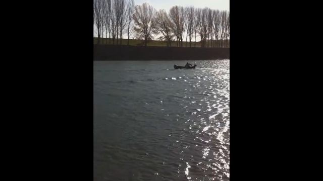 Самодельная камышовая лодка "Tamagochi", для охоты и рыбалки. смотреть онлайн