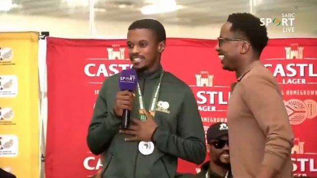 Bafana Bafana player Teboho Mokoena recognizing President Julius Malema at OR Tambo International. смотреть онлайн