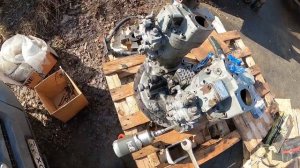 HITACHI ZX330-3. Помер основной гидравлический насос. Снятие. Дефектовка.