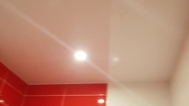 Натяжной потолок в ванной. Тел. 0664429050 смотреть онлайн