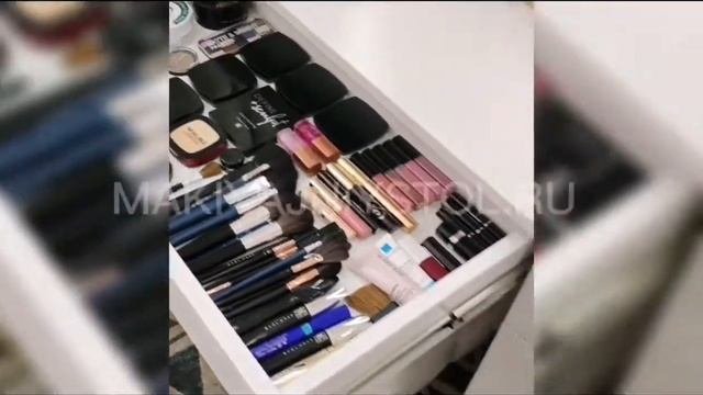 Гримерный стол / Туалетный столик 100см