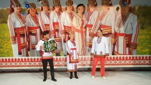 Артем Мамаев, Ирина Видякина, Сергей Фудин - "Рузт, эрзят, мокшот, татарт", "Эх, эрзянка"
