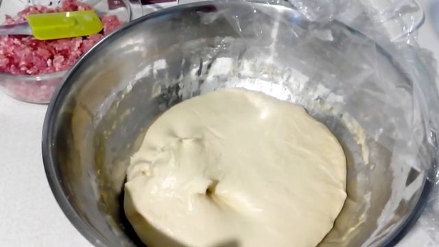 Жареные пирожки - трубочки с мясом и повидлом