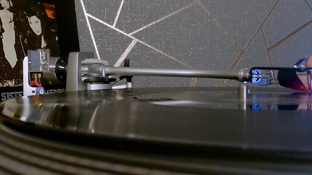 The Sisters Of Mercy - Colours I Technics SL1200MK7 I Ortofon 2M Red смотреть онлайн