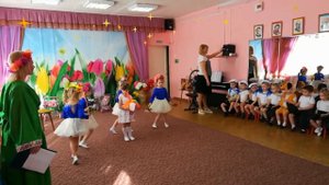 Цветик семицветик, театрализованная постановка в средней группе