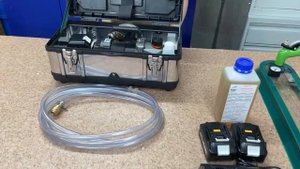Автономная аккумуляторная установка герметичности "Колибри-18" Вакуумная рамка плоская с подсветкой.