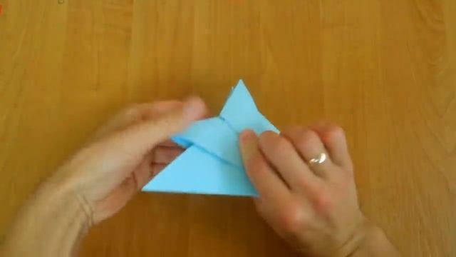 Как сделать самолёт из бумаги. Оригами самолёт