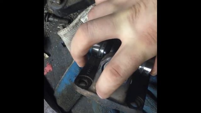 Замена крестовины и пыльника ШРУСа переднего кардана KIA Sorento смотреть онлайн