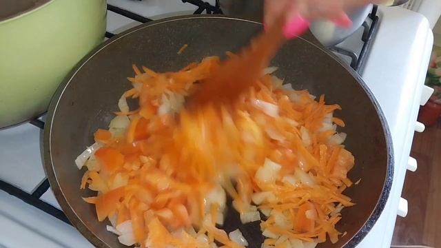 Вкусняшка на обед!Суп из говядины с вермишелью и овощами?#супы#рецепт#супсовощами#еда#кулинария# смотреть онлайн