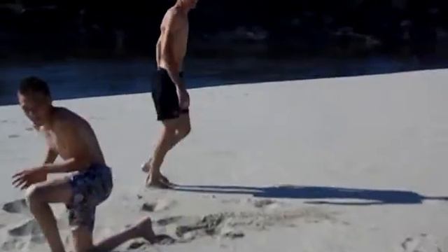 This is Sparta(Лето, каникулы, белый песок, друзья, хорошо проведённое время) смотреть онлайн